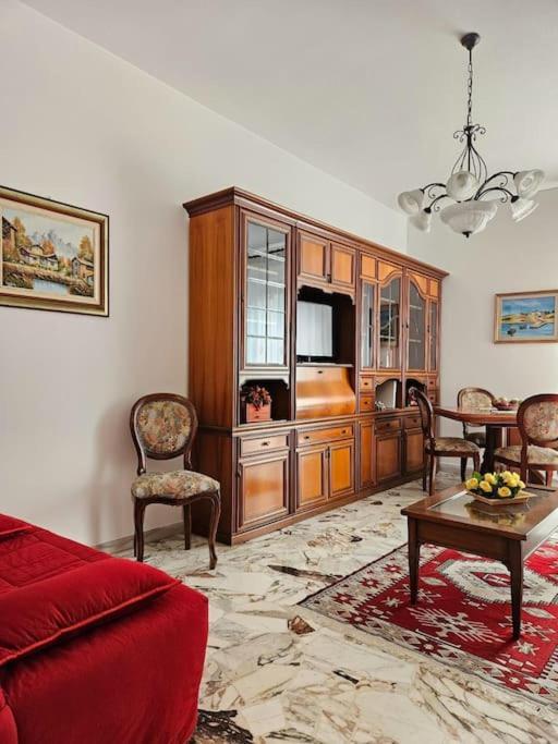 Апартаменты La Casa Di Nonna Gina Альба Экстерьер фото