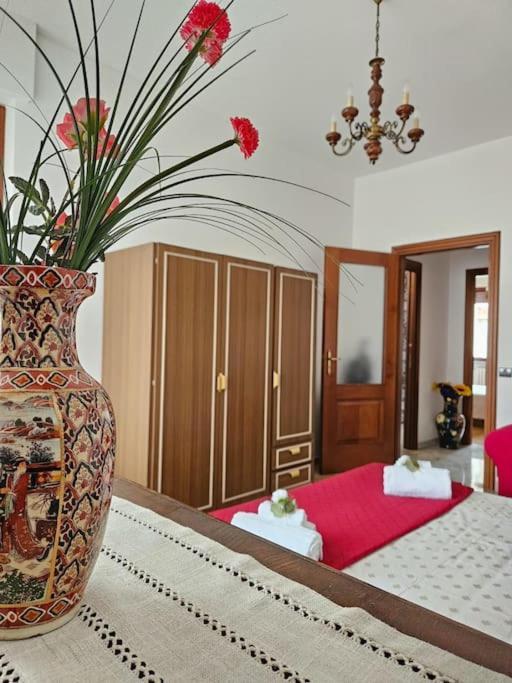 Апартаменты La Casa Di Nonna Gina Альба Экстерьер фото